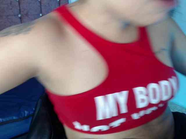 aliii_barrera webcam