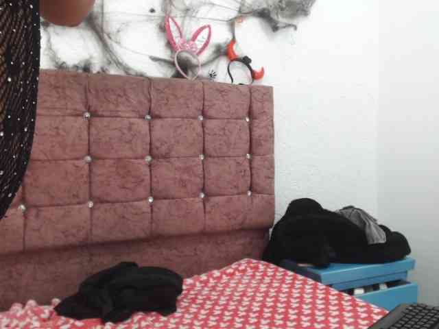aliii_barrera webcam
