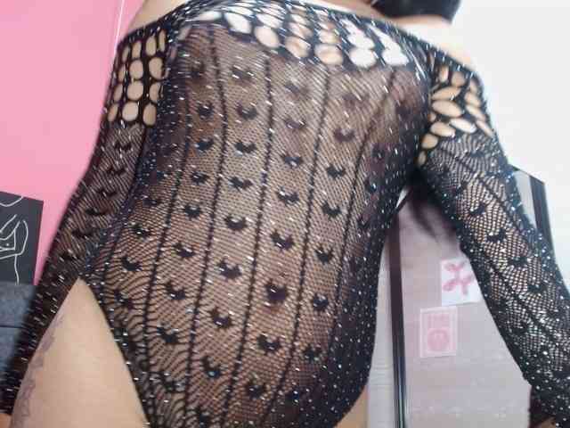 aliii_barrera webcam