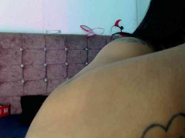 aliii_barrera webcam