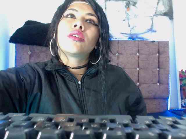 aliii_barrera webcam