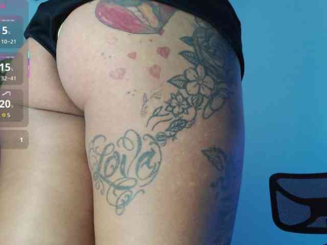 aliii_barrera webcam