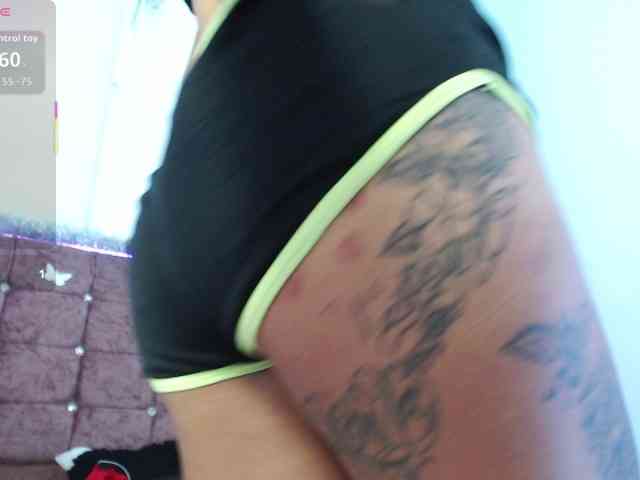 aliii_barrera webcam