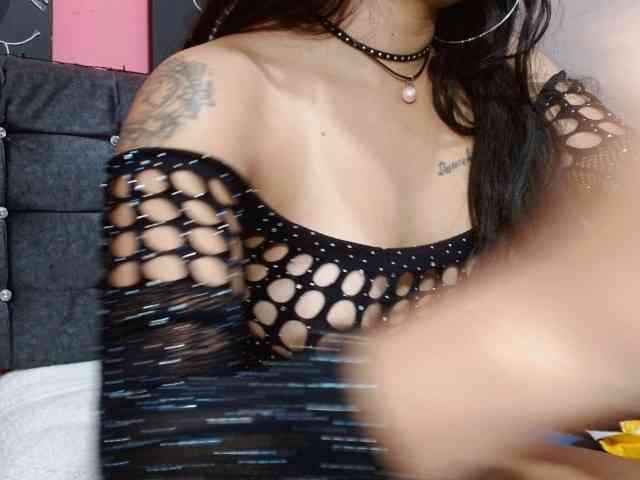 aliii_barrera webcam