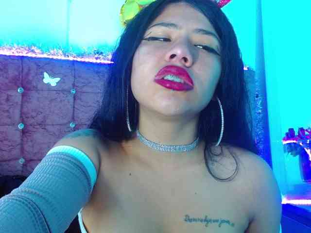 aliii_barrera webcam