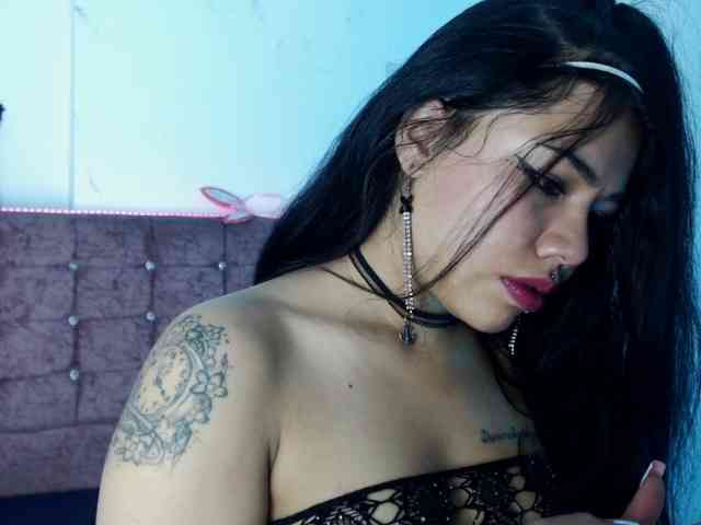 aliii_barrera webcam