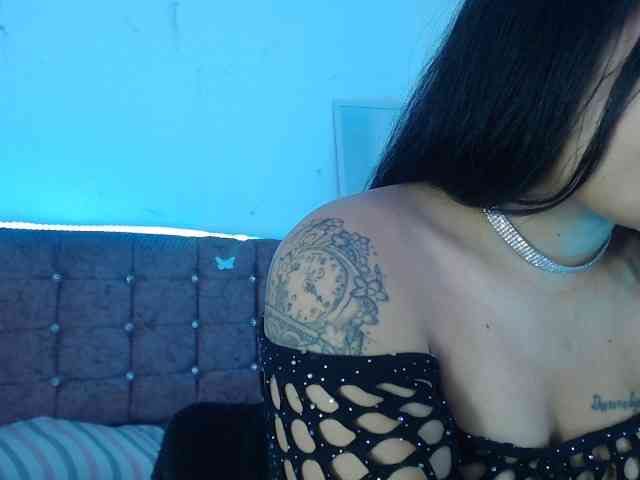 aliii_barrera webcam