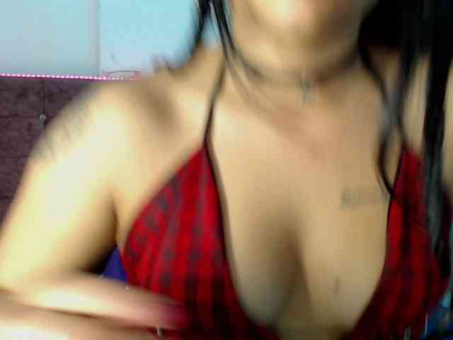 aliii_barrera webcam