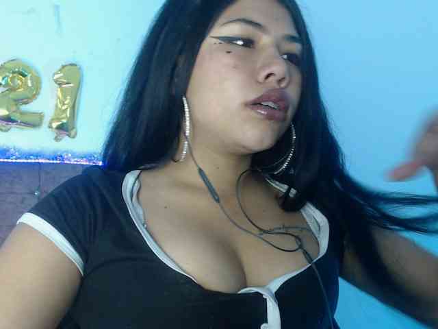 aliii_barrera webcam