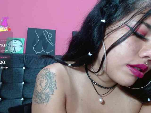 aliii_barrera webcam