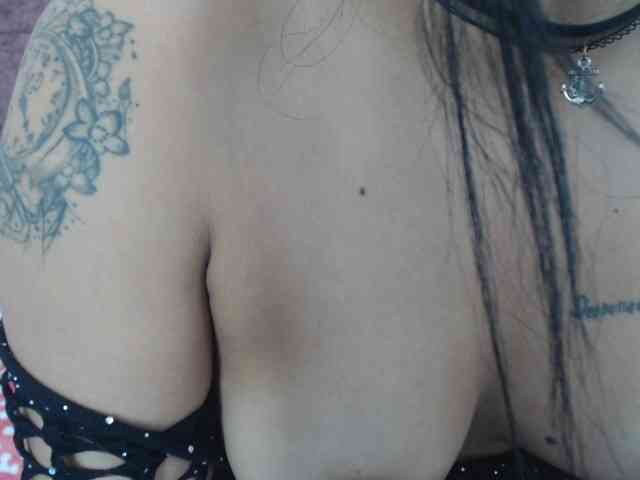 aliii_barrera webcam