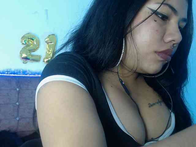 aliii_barrera webcam