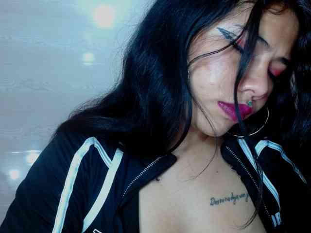 aliii_barrera webcam