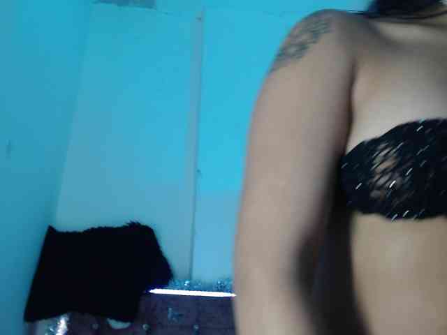 aliii_barrera webcam