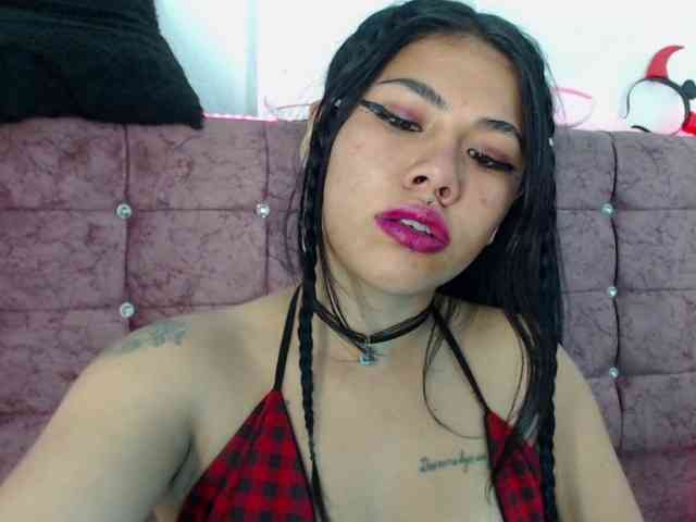 aliii_barrera webcam
