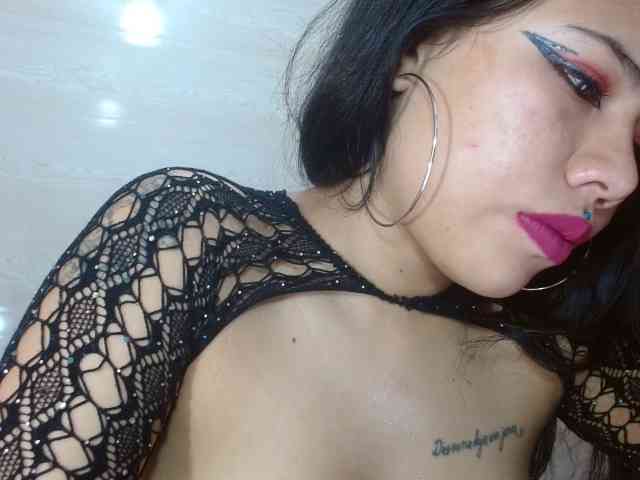 aliii_barrera webcam