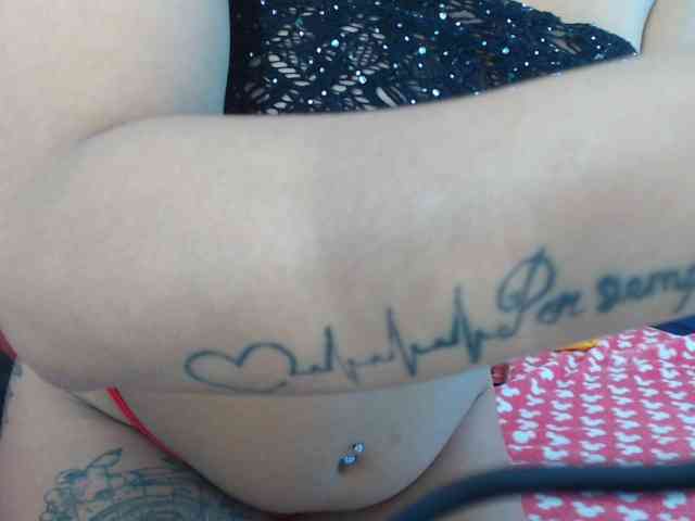 aliii_barrera webcam