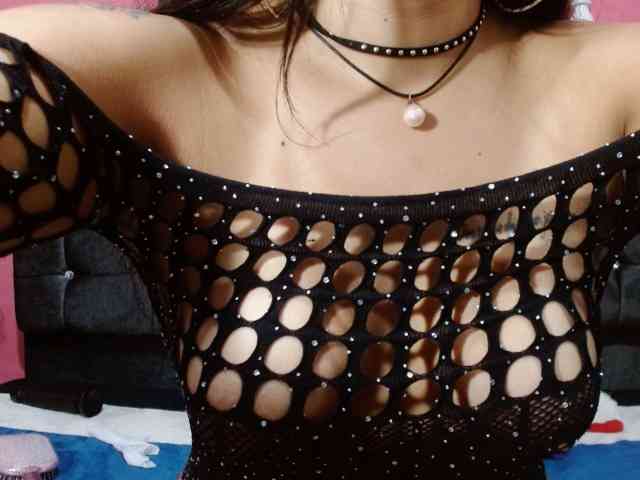 aliii_barrera webcam