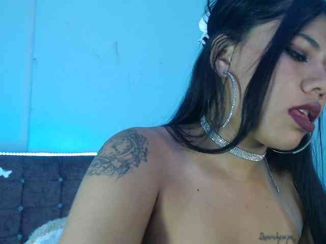 aliii_barrera webcam