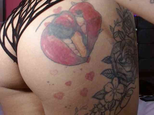 aliii_barrera webcam
