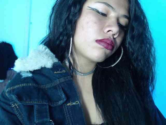 aliii_barrera webcam