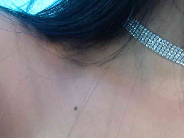 aliii_barrera webcam