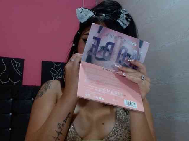 aliii_barrera webcam