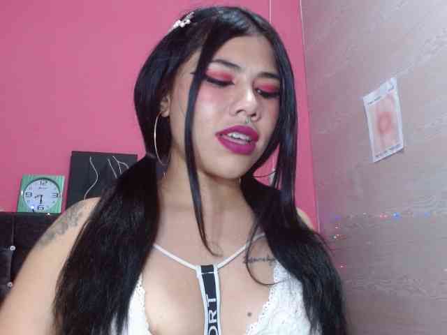 aliii_barrera webcam