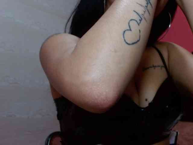 aliii_barrera webcam