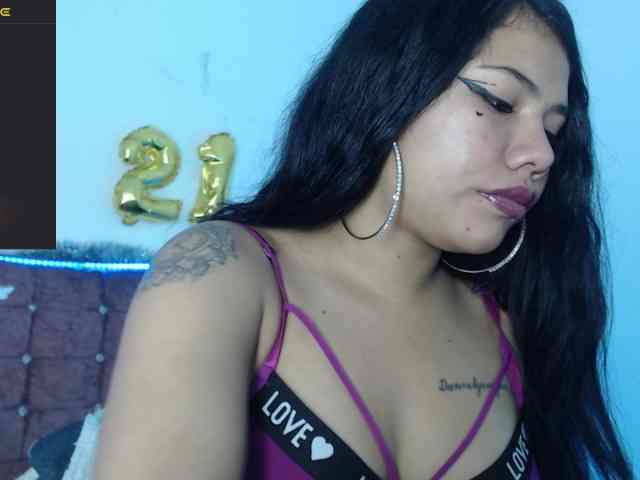 aliii_barrera webcam