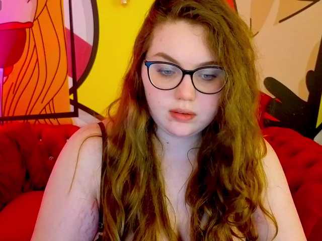 LuxSopphia's BongaCams show and profile