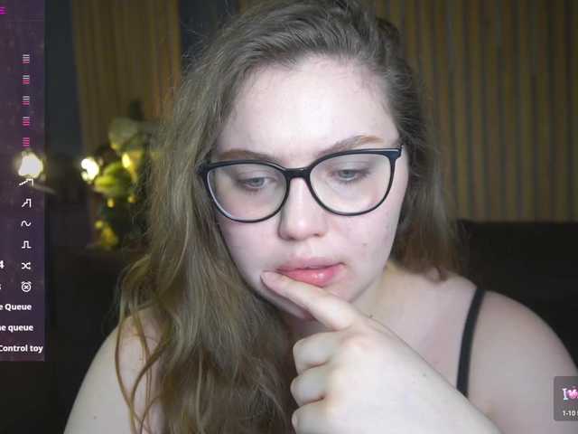 LuxSopphia's BongaCams show and profile