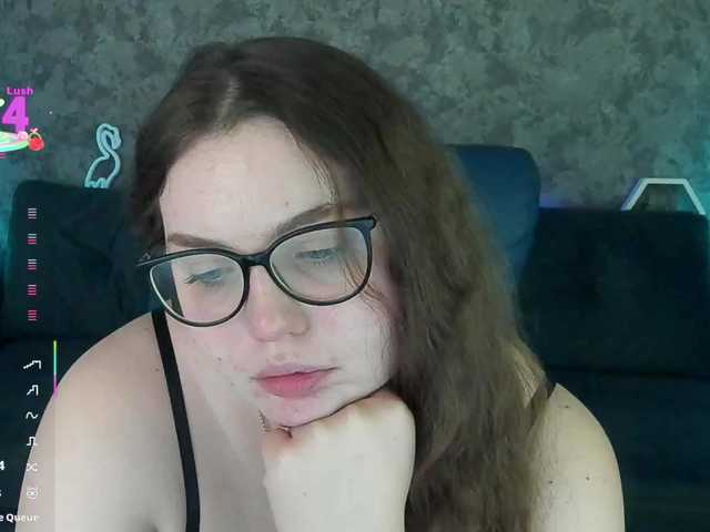 LuxSopphia's BongaCams show and profile