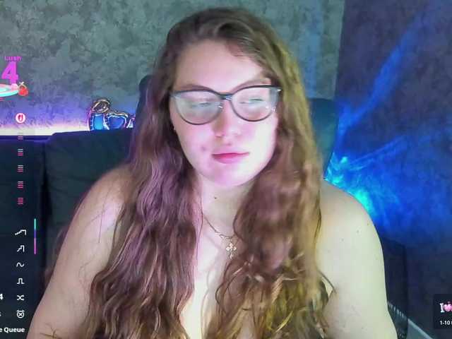 LuxSopphia's BongaCams show and profile