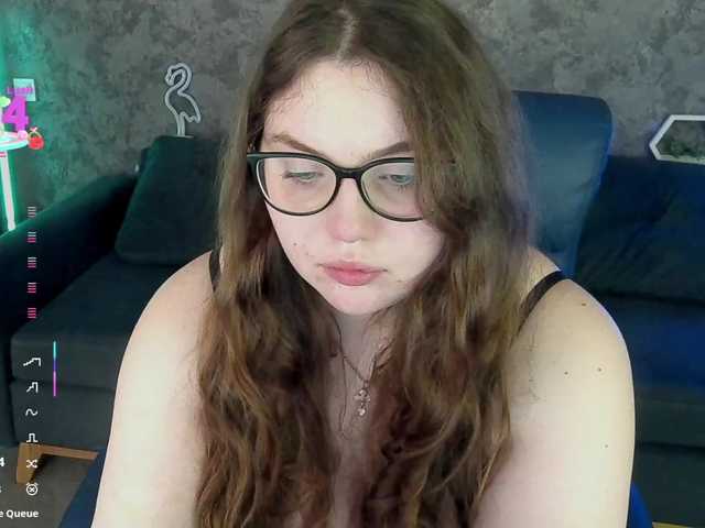 LuxSopphia's BongaCams show and profile