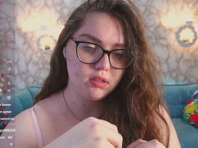 LuxSopphia's BongaCams show and profile