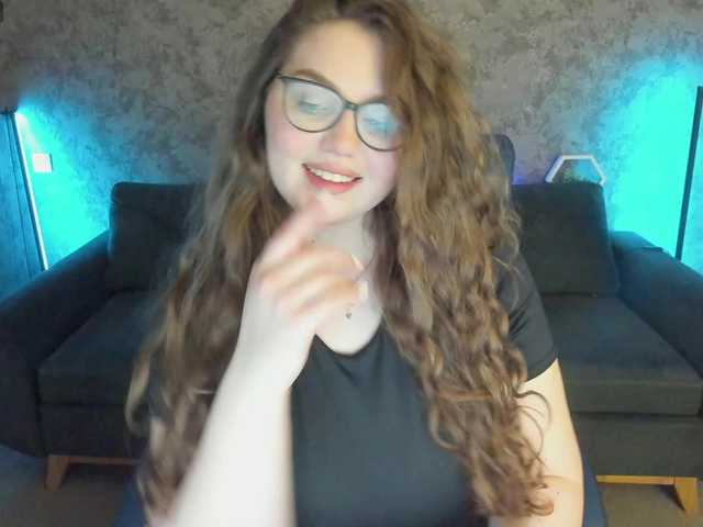 LuxSopphia's BongaCams show and profile