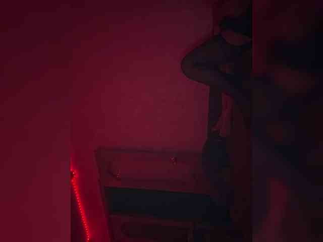 Lolab Live Webcam on BongaCams