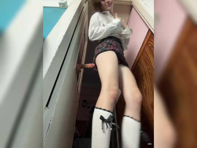 VelvetMoon11 from BongaCams