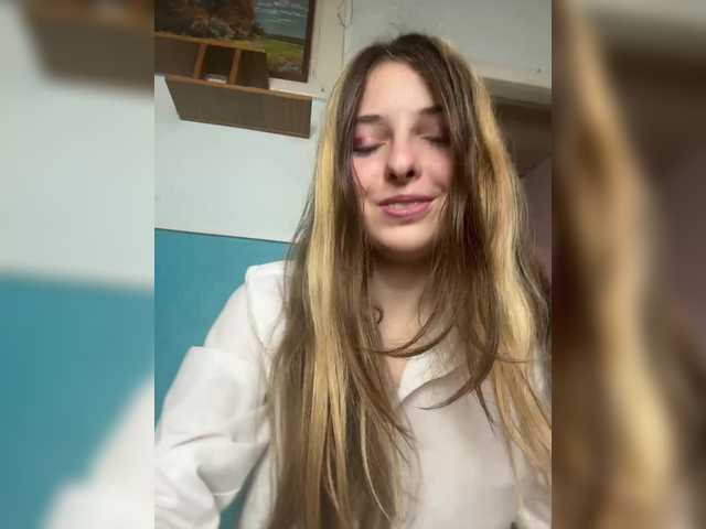 VelvetMoon11 from BongaCams