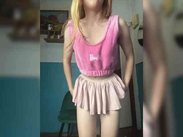 VelvetMoon11's webcam live show