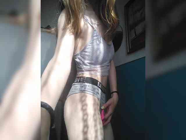 -KittyDoll-Meow- webcam