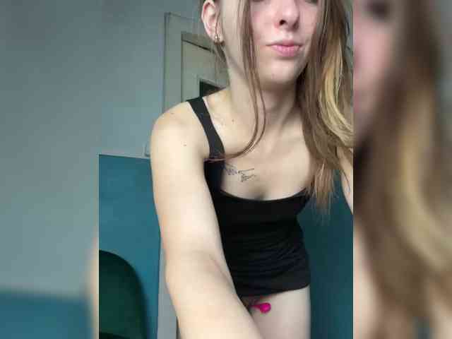 -KittyDoll-Meow- webcam