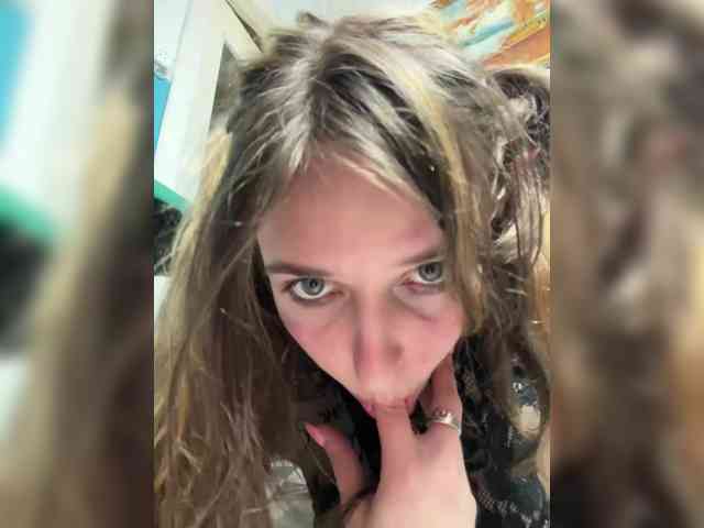 -KittyDoll-Meow- webcam