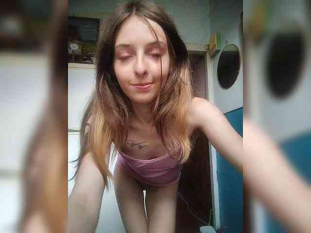 chat live VelvetMoon11