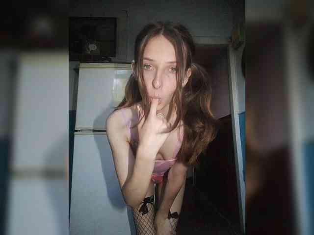 -KittyDoll-Meow- webcam