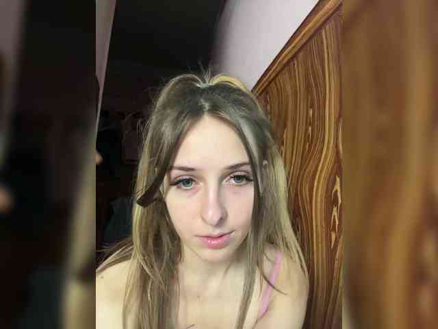 -KittyDoll-Meow- webcam