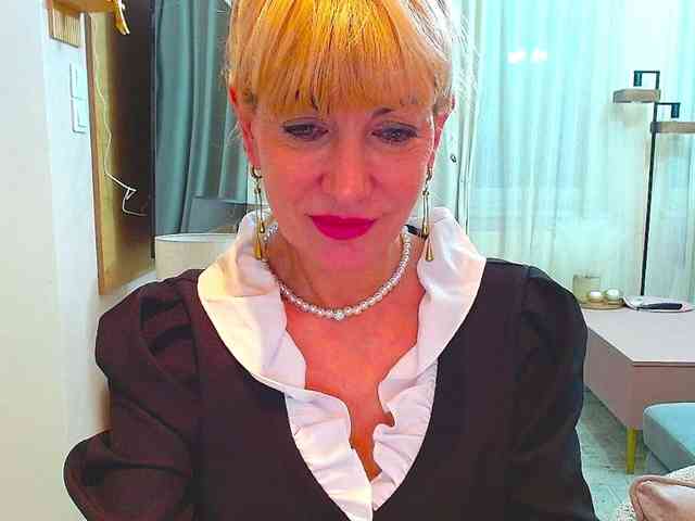 GabrielleShow webcam