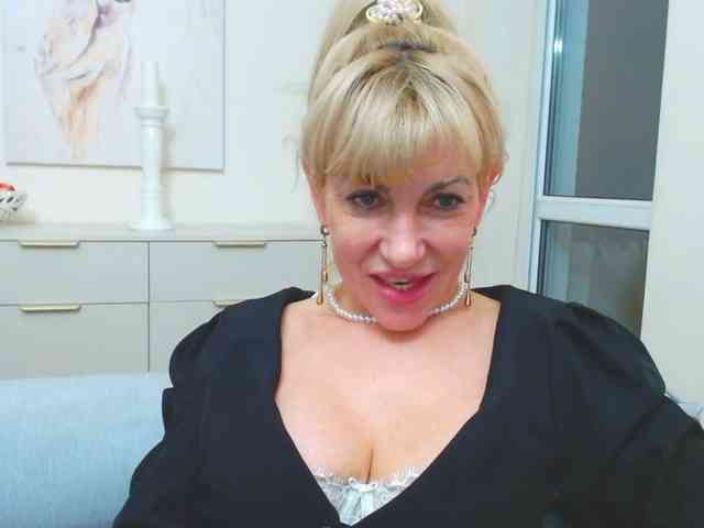 GabrielleShow webcam