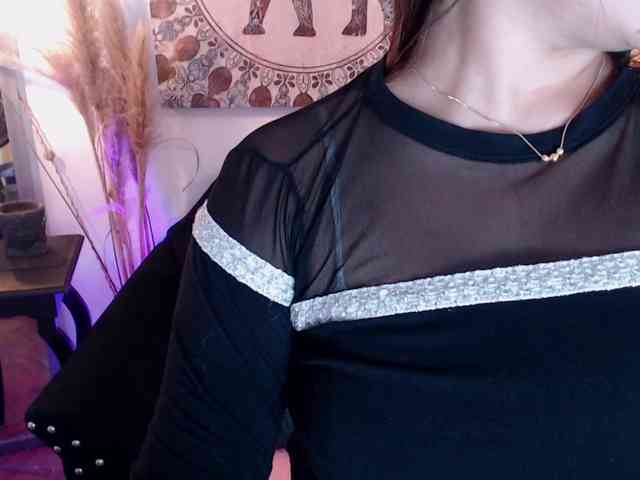 GagingZhara webcam